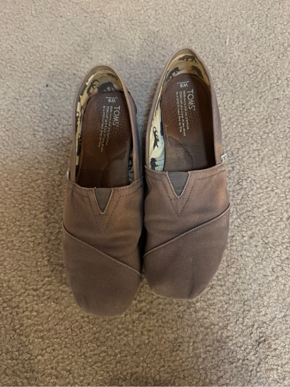TOMS Women’s Classic Canvas Slip-On Shoes in Gray/Brown